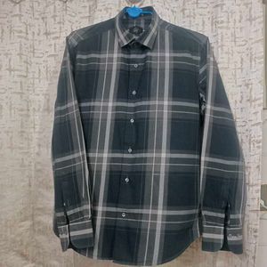 Men&#39;s Plaid Button-Down Shirt
