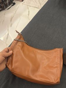 MUmso Sling Bag