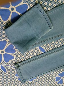Brand New Mid *Blue* Straight Fit Jeans – Size 30