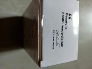 Dr. Sheth&#39;s Centella &amp; Niacinamide Serum