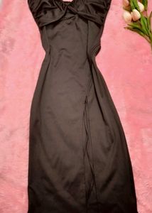 Sleek Black Bodycon Dress