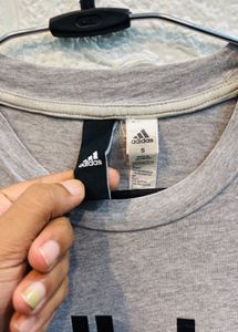🇺🇸Adidas Grey Imported T-Shirt