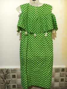 🎄Buy 1, Get 1 Free🎁M/ L Green Printed Dress