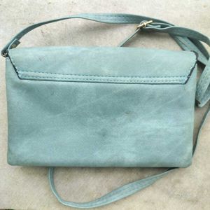 blue-grey slingbag ✧