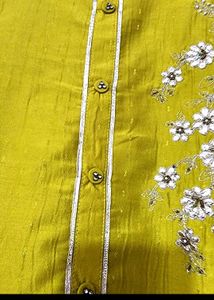 AKS Kurta Set From AJIO