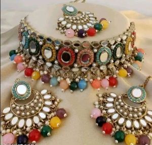 Elite Chunky Women Jewellery SetBase Metal: Brass