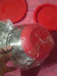 Combo Off Two Bowls With Lid