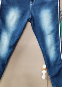 Women's Regular Fit Blue Jeans