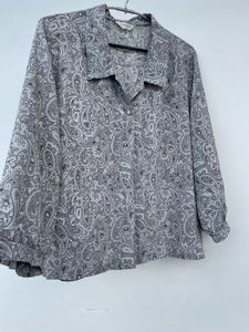 🌈Paisley Print Blouse 💕