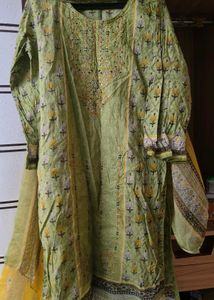 pakistani Green Embroidered Kurta set