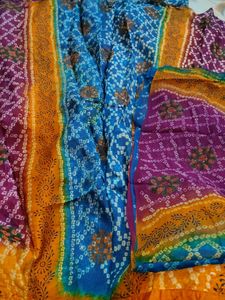 Bandhej lehnga and chunni
