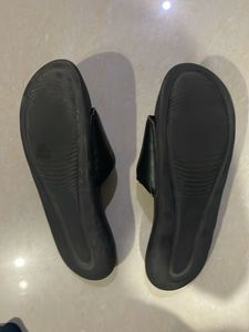 Nike Slides - Black