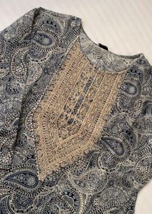 Elegant Paisley Print Kurta