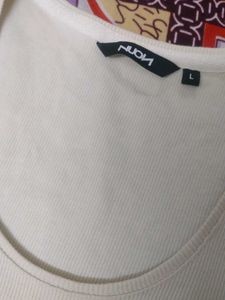 Simple Cream T-Shirt - M
