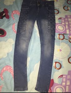 3 Botton Skinny Jeans