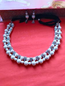 White Pearl Necklace Set With Earrings For Girls