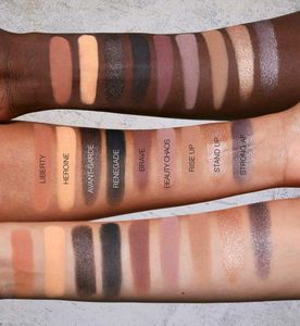 Huda Beauty Pretty Grunge palette
