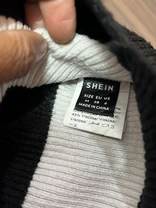 SHEIN brandedStriped Cropped woollen top size M