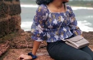 Puffed Sleeves Crop Top