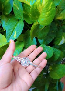 anti tarnish premium quality Elegant  bracelet