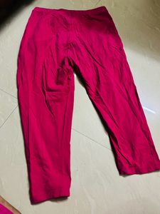 Active Wear 3/4  Pant L Size