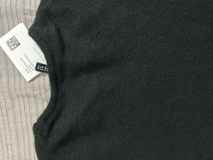 H&amp;M Black Knit Short Sleeve Top