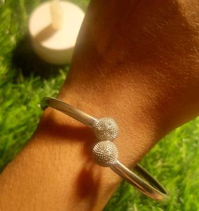 Silver Adjustable Bangle🤍