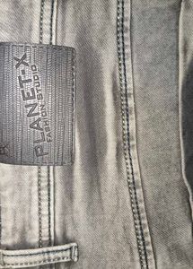 Men&#39;s Casual Shirt
