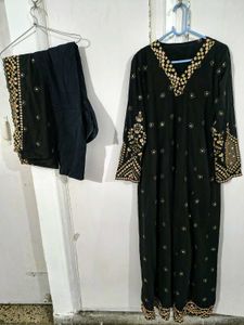 Beautiful Black Embroidered Kurta Set