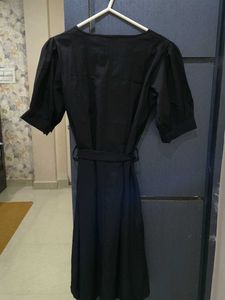 Elegant Black Midi Dress