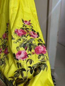 🆕 Yellow Floral Print Kurta + Neckpiece