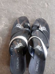 DKM-PU Sandals - Size 5