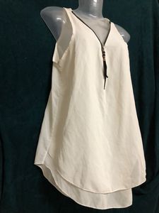 Zuiki White Sleeveless Stylish Top
