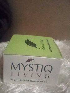 Mystiq Living Day And Night Cream