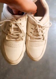 Casual White Sneakers Only One Time Used