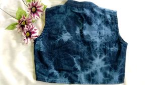 Sleeveless denim overcoat