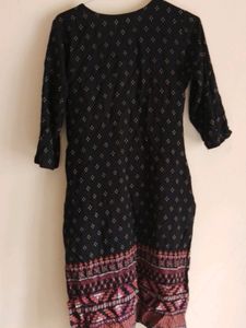 Avaasa black Women&#39;s Kurti