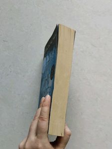 Into the Water - Paula Hawkins