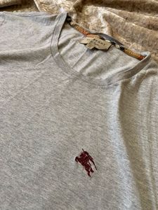 Burberry tshirt