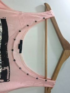 FOREVER 21 STUDDED LOOSE TEES 💖