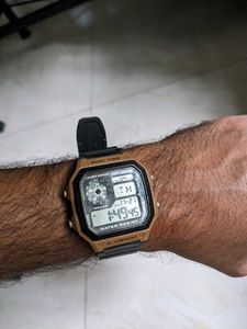 Mens watch Lois Caron