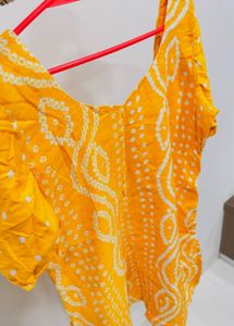 Yellow  bandhani  Kurta