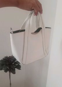 Pretty Handbag For Women
