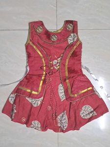 Girls' Dress.