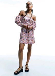 H&amp;M Crinkled off-the-shoulder dress