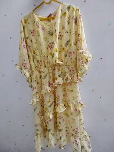 Stylish Feminine Party Wear Dress