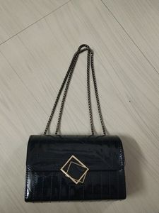 Stylish Black Premium Handbag (New)