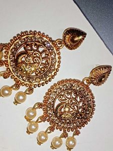 Unique Antique Jewellery Set with Earrings