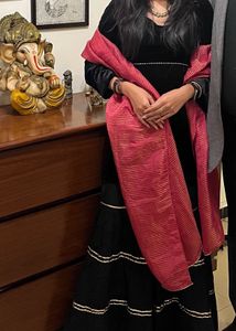 Beautiful Pink And Golden Dupatta