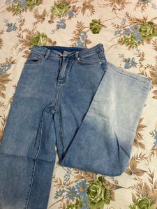 Urbanic Straight Fit Jeans